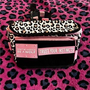 🐾 RARE & DISCONTINUED: WOLFpak Fanny Pack – Leopard Pink Zip